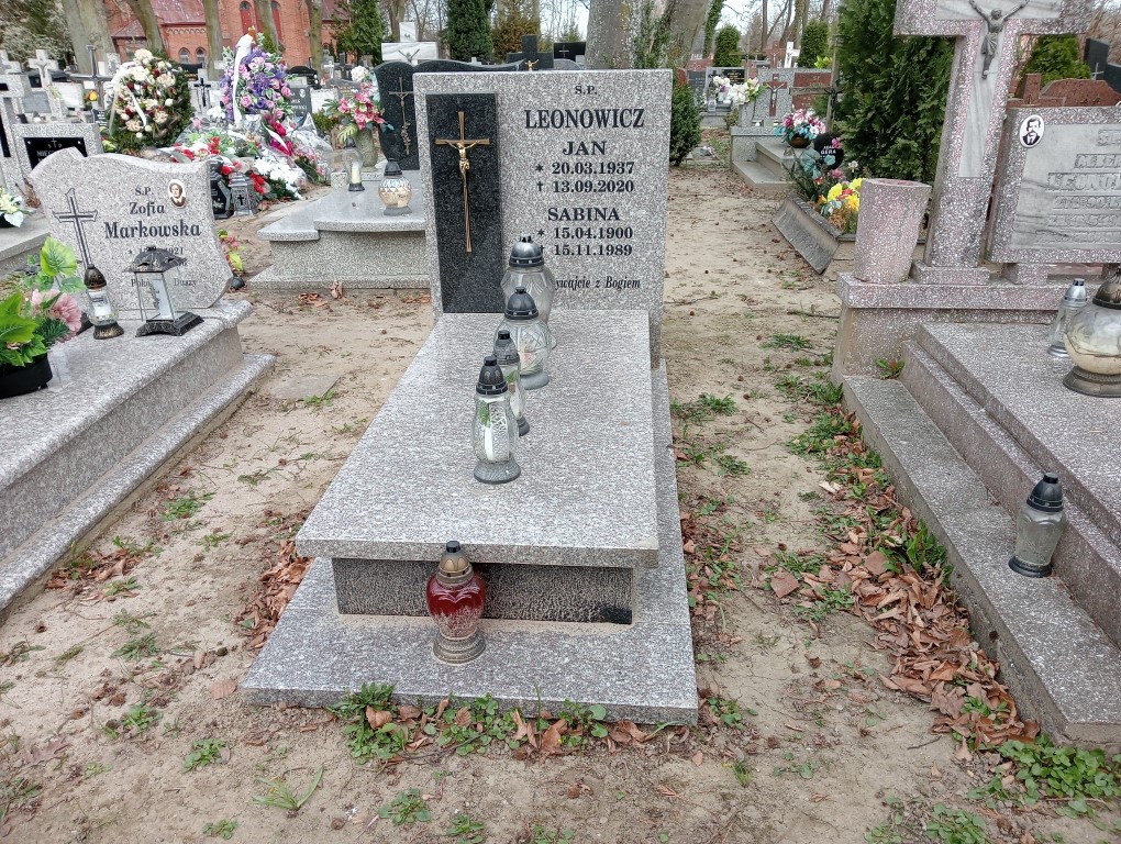 Grób Jan Leonowicz