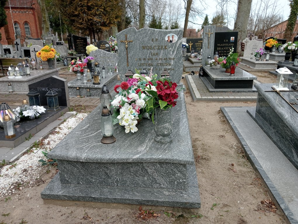 Grób Jan Wołczek