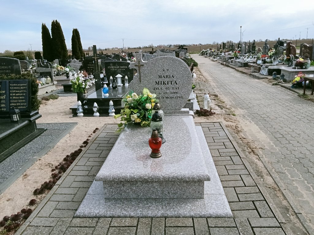 Grób Maria Mikita