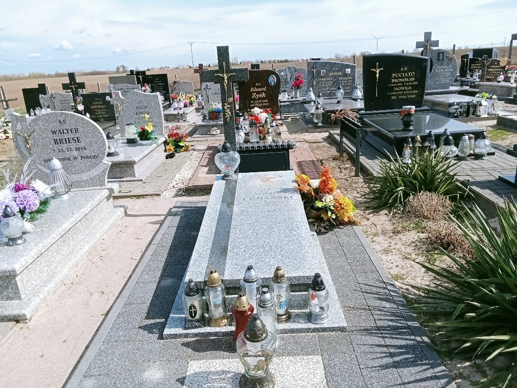 Grób Kazimierz Lemański