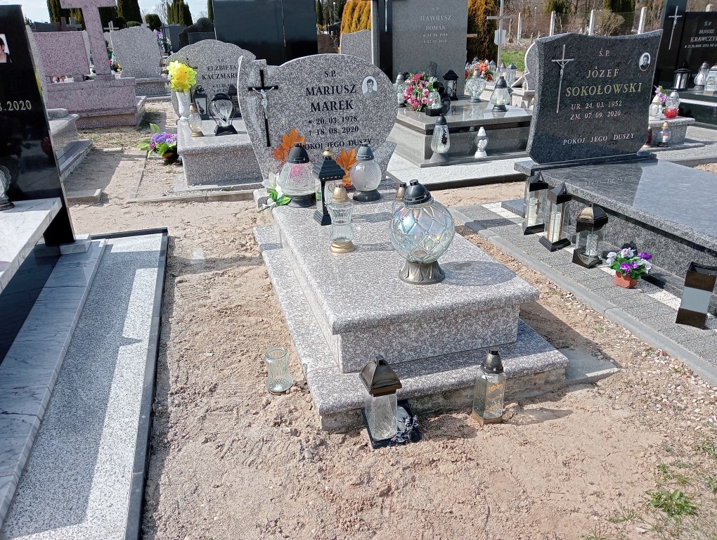Grób Mariusz Marek