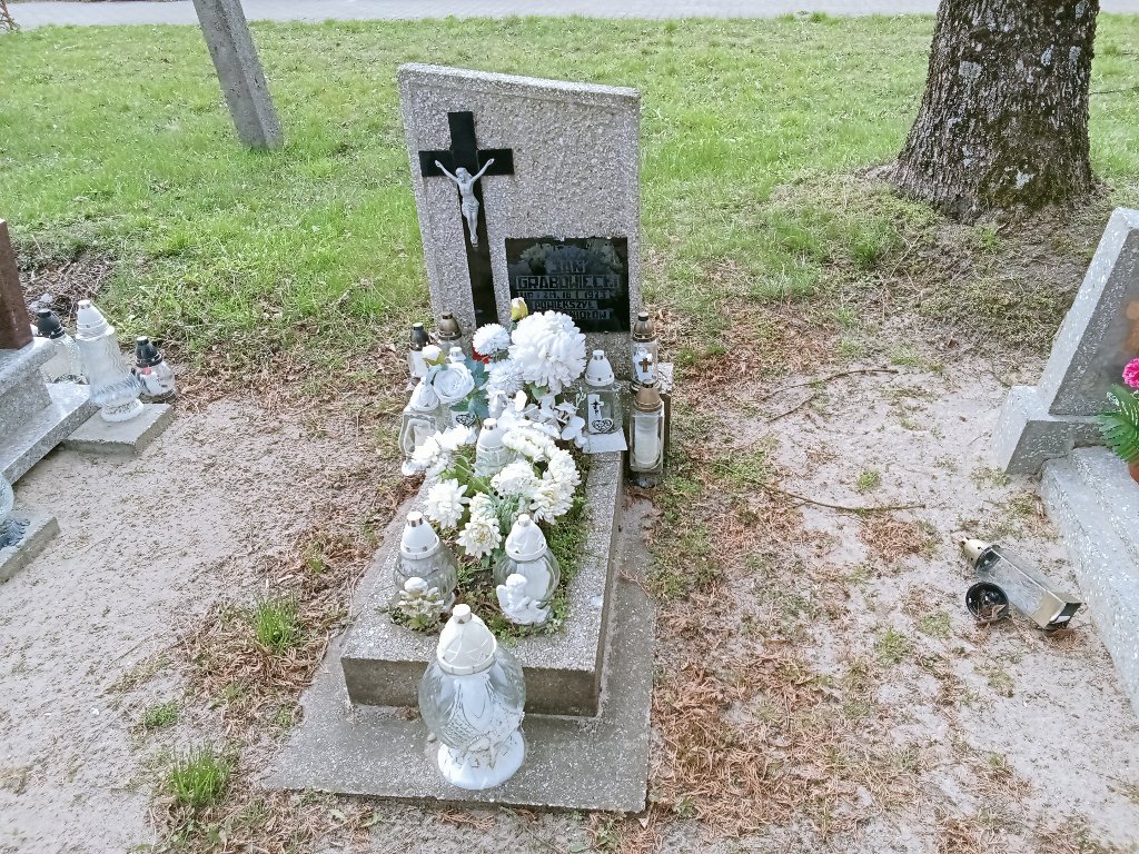 Grób Andrzej Grabowiecki 