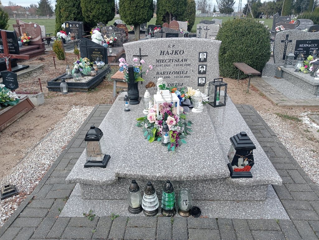 Grób Bartłomiej Hajko