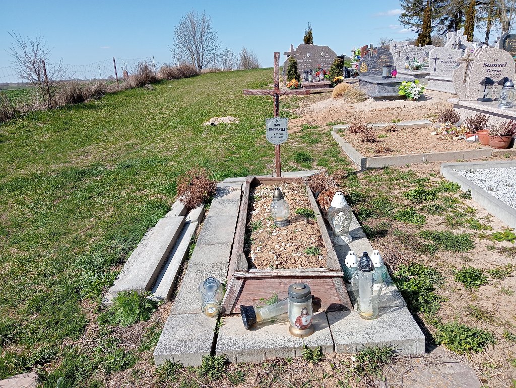 Grób Adam Chowański