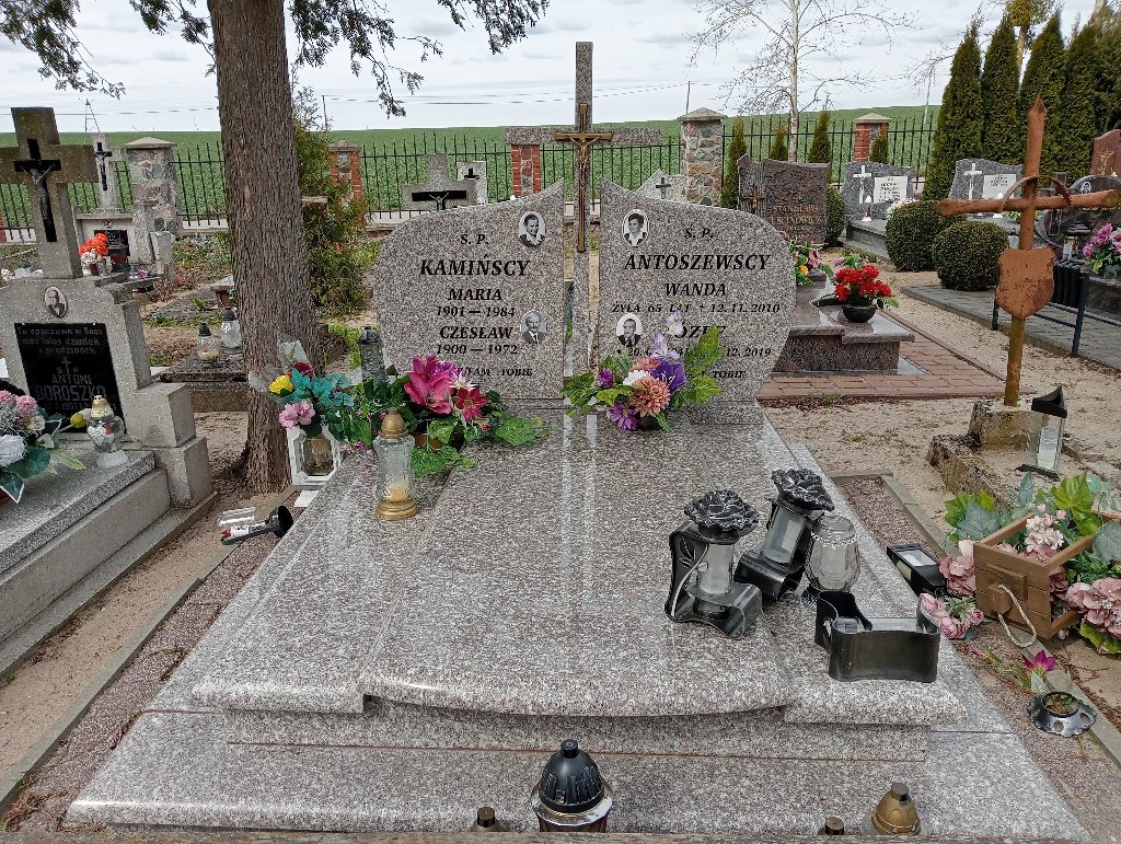 Grób Józef Antoszewski