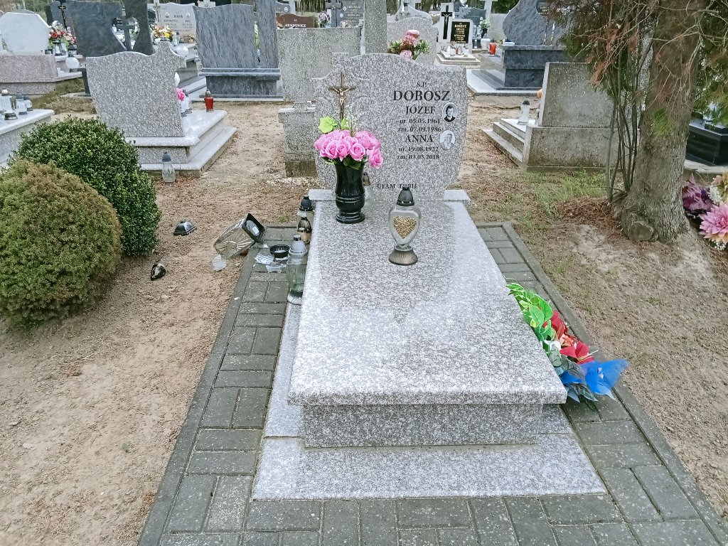 Grób Józef Dobosz